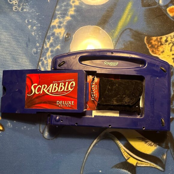 Scrabble Deluxe Travel Edition (Portable Folding Board, Complete) - Picture 4 of 6